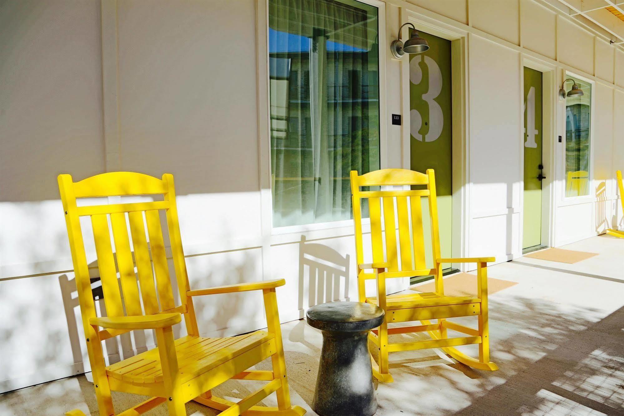 Cavalry Court, By Valencia Hotel Collection College Station Exterior photo